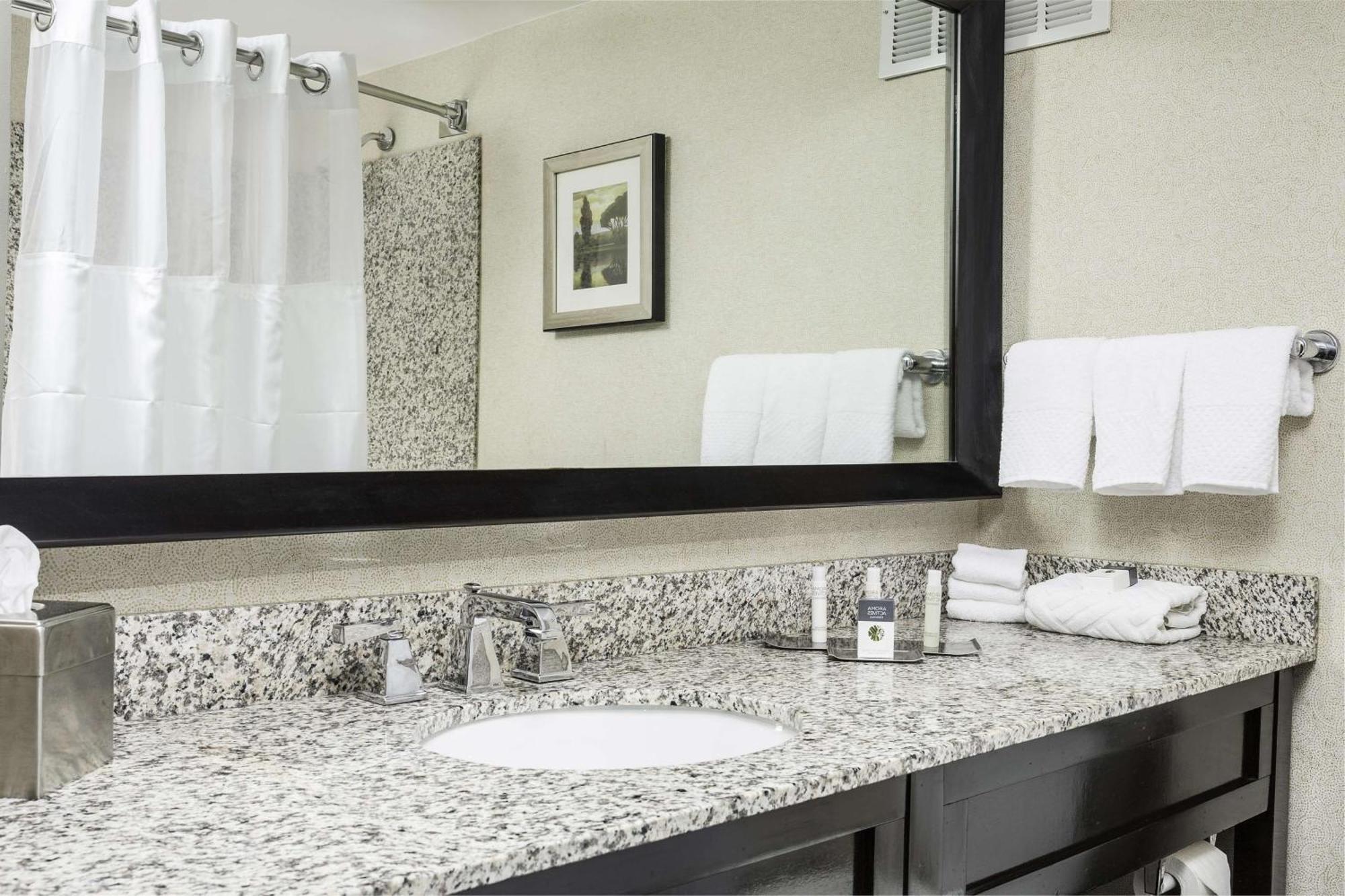 Doubletree By Hilton Hotel Wilmington Zewnętrze zdjęcie